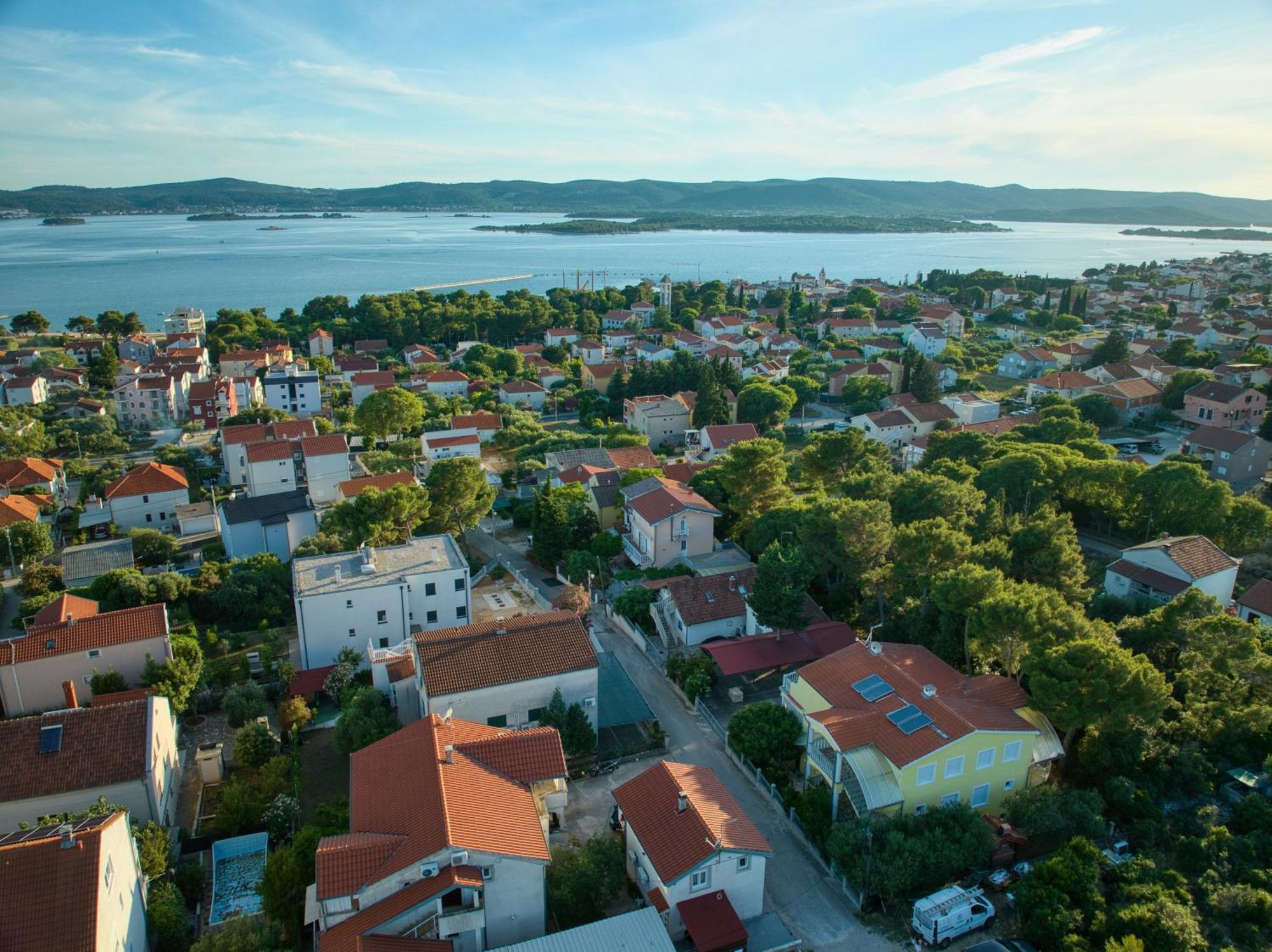 Apartments Petrina Sveti Filip i Jakov Esterno foto